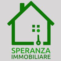 Logo quadrato Speranza Immobiliare colore verde di una casa con chiave con sfondo griggio